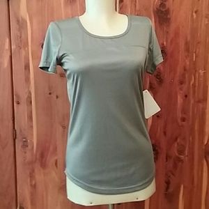 NWT Reebok training tempo short sleeve top